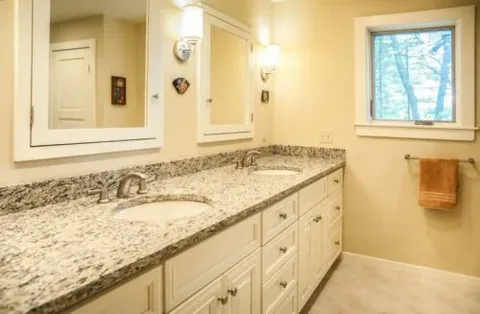 What to Know About Marble Bathroom Countertops