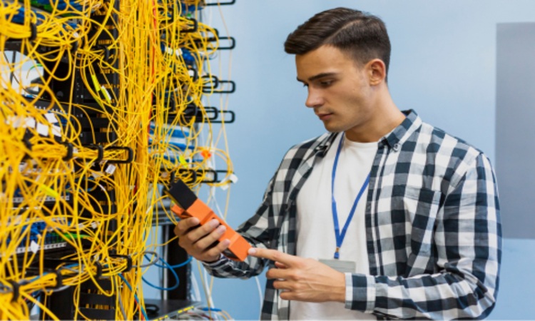 Why Network Technicians Are Essential to Modern Business
