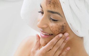 Physical vs Gentle Exfoliation: What’s the Difference?