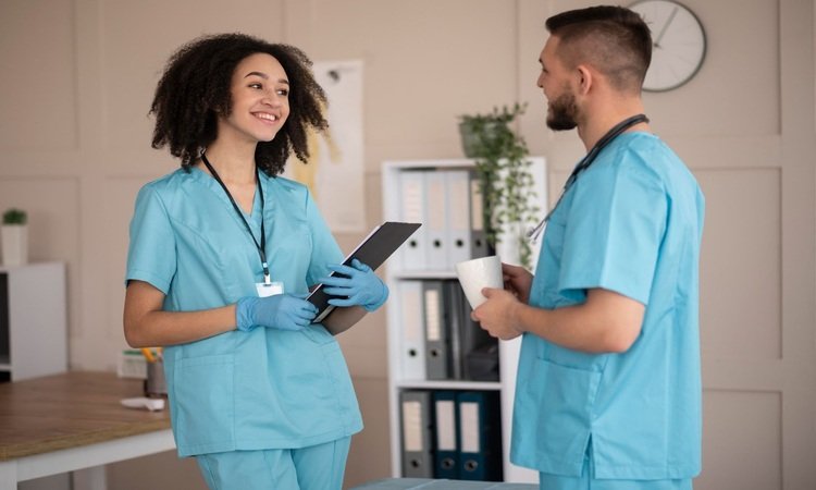 The New Way to Enter Healthcare: Medical Assistant Certification Programs Online