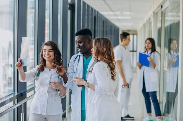 Post-Bacc and SMP Programs: How to Choose the Right Path and Get the Most From It
