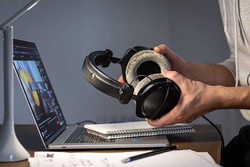 What Should a Music School Know Before Switching to Digital Invoicing?
